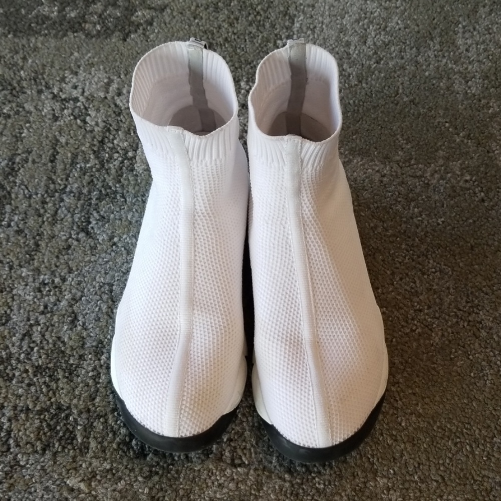ALMOST LIKE NEW DIOR SOCK SNEAKERS